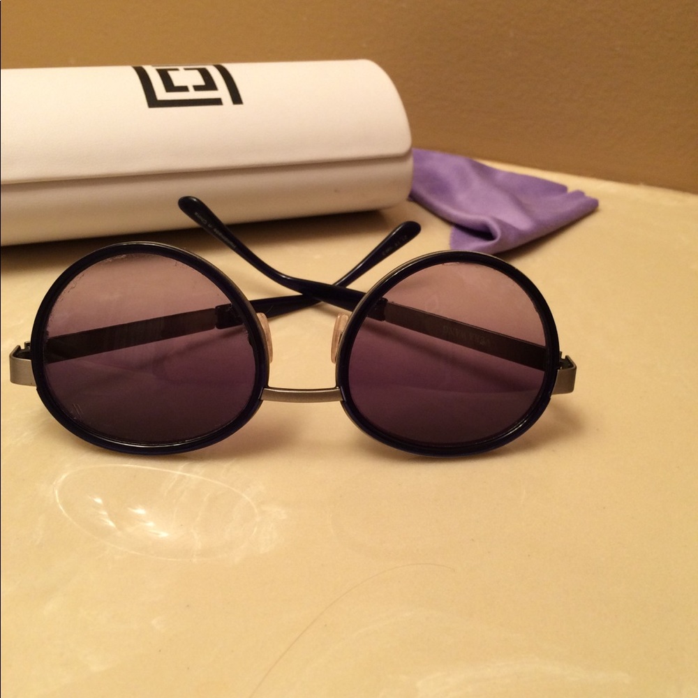 Vera Wang sunnies